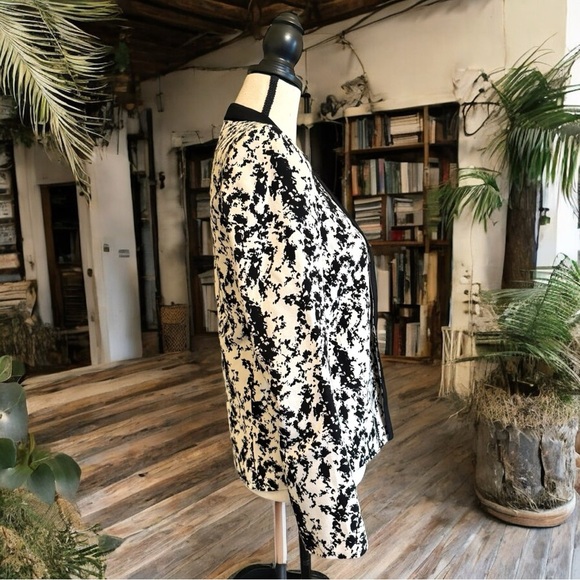 MANGO MNG Collection Black & White Open Blazer - Size 4 - Picture 4 of 14